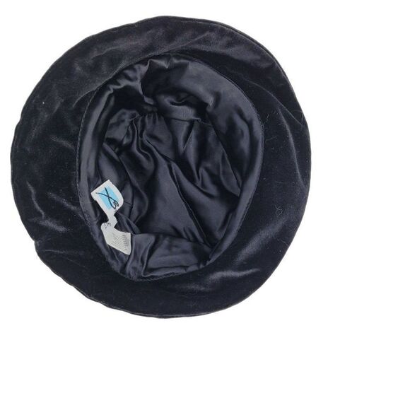 Vintage Betmar Black‎ Velvet Hat Cloche Bucket Ruched Button Detail Retro Glam